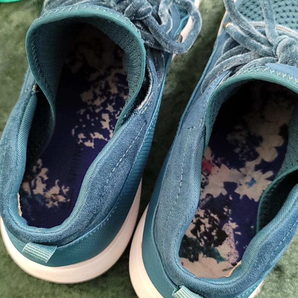 Call It Spring Teal Sneakers size 9 WOW - Picture 5 of 7